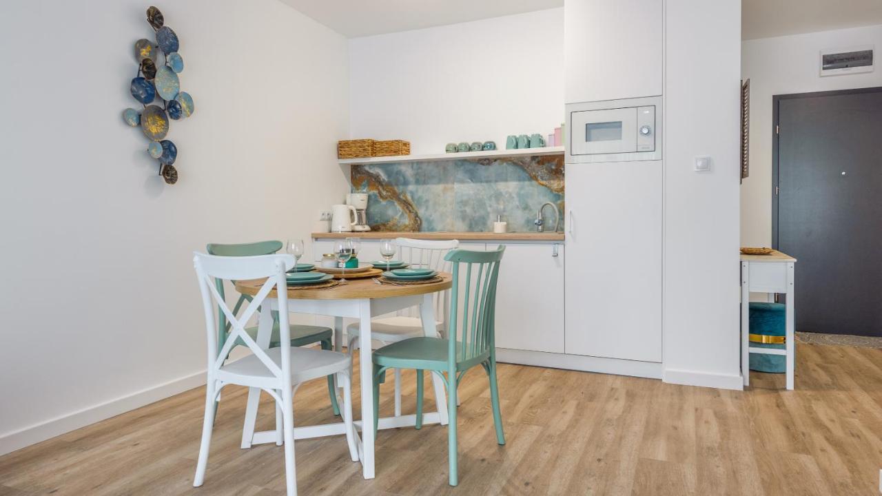 Apartamenty Sun & Snow Sagaris Z Basenem Dziwnow Bagian luar foto